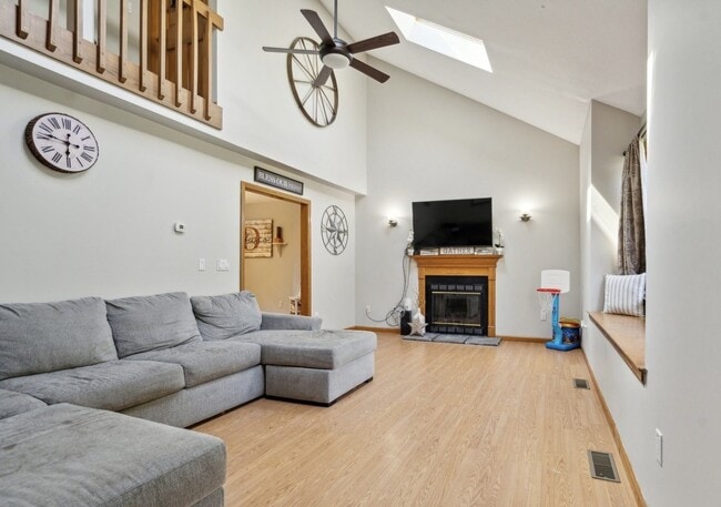 44 Spice Hill Dr in East Hampton, CT - Building Photo - Building Photo