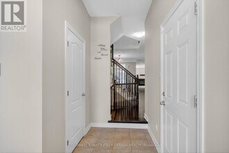 184 Highbury Park Dr in Ottawa, ON - Building Photo - Building Photo