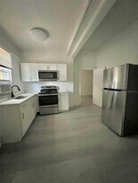 205 S Grove St in Eustis, FL - Building Photo