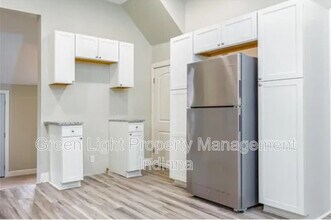 164 W Arizona St in Indianapolis, IN - Building Photo - Building Photo
