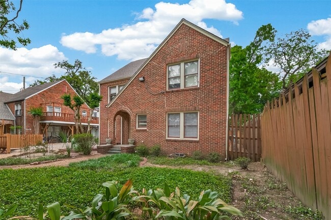 property at 1807 Crocker St