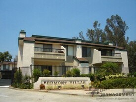 450 W Vermont Ave in Escondido, CA - Building Photo