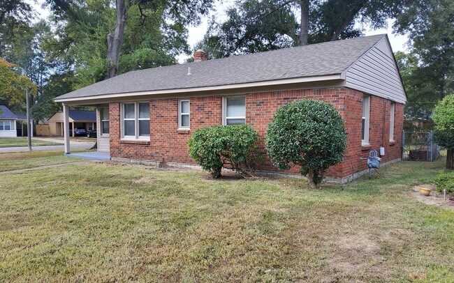 1253 Dogwood Dr in Memphis, TN - Building Photo - Building Photo