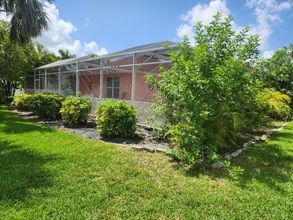 18241 Plumbago Ct in Lehigh Acres, FL - Foto de edificio - Building Photo