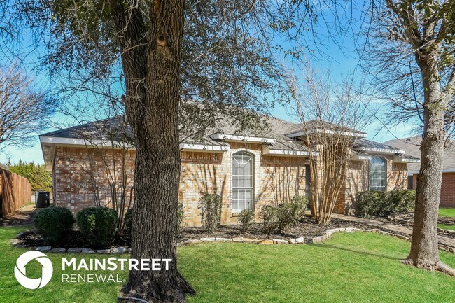 1017 Glencrest Dr in Cedar Hill, TX - Building Photo - Building Photo