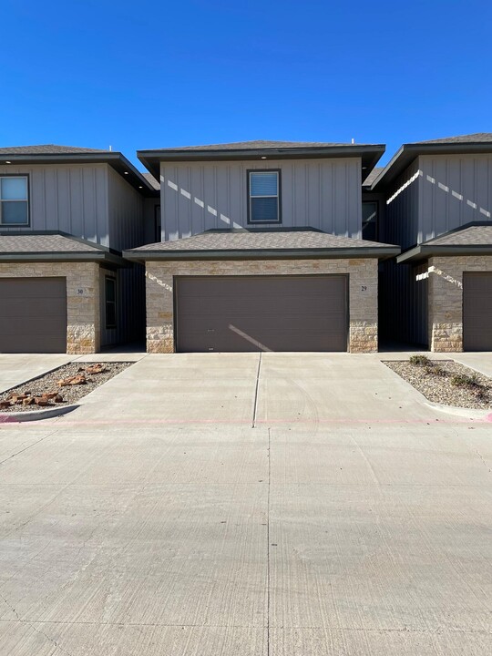 6040 24th St in Lubbock, TX - Building Photo