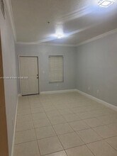 6940 NW 179th St in Hialeah, FL - Building Photo - Building Photo