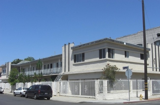 2205 W 15th St in Los Angeles, CA - Foto de edificio - Building Photo