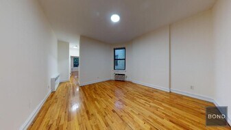 333 E 84th St in New York, NY - Building Photo