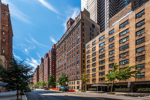 30 Sutton Pl in New York, NY - Foto de edificio - Building Photo