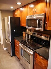 10514 NE 32nd Pl in Bellevue, WA - Building Photo - Building Photo