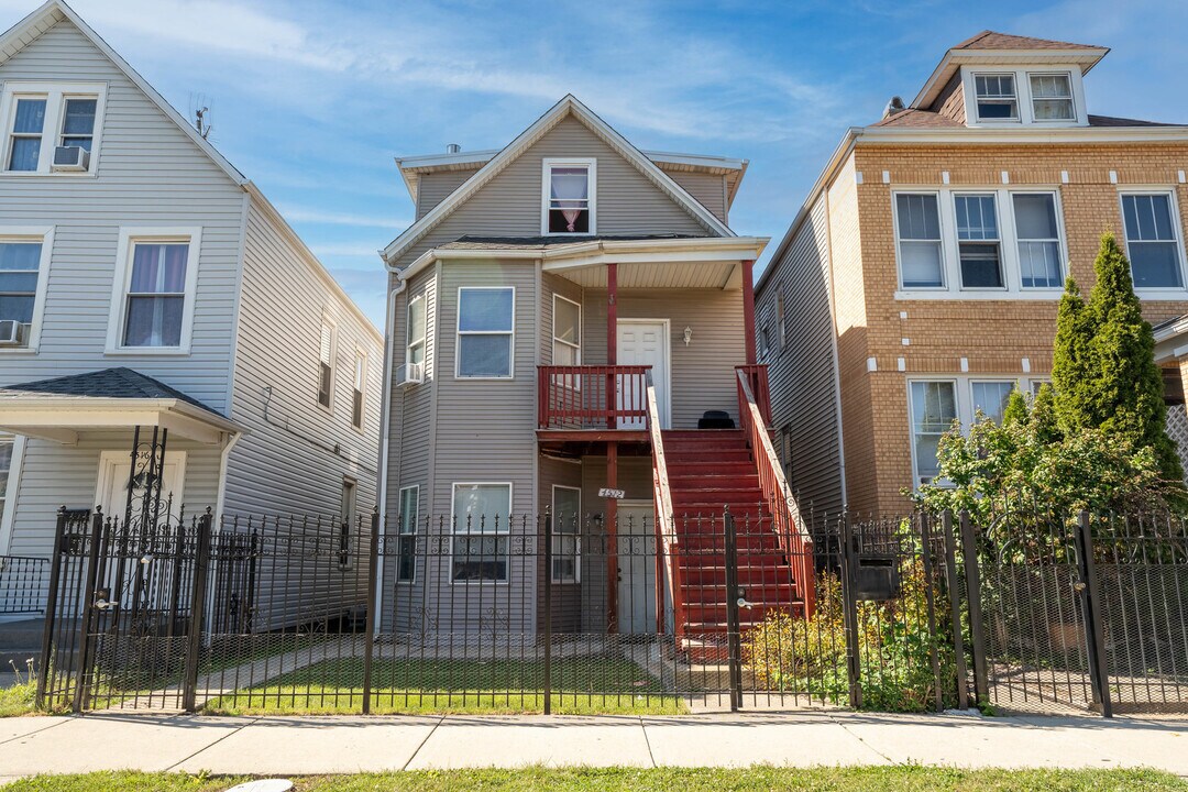 4512 S Fairfield Ave in Chicago, IL - Building Photo