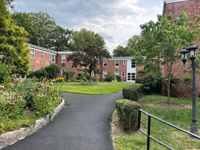 property at 2 Wildwood Rd