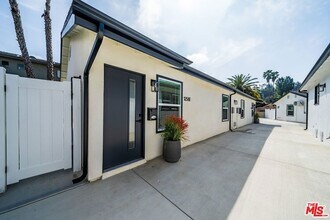 1258 Mariposa St in Glendale, CA - Foto de edificio - Building Photo