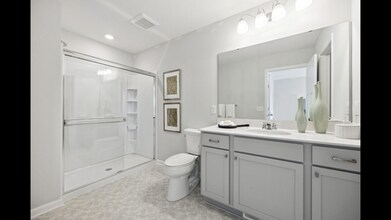 356 Trenton Ln N in St. Paul, MN - Building Photo - Building Photo