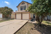 1326 E Logan St in Round Rock, TX - Building Photo - Building Photo