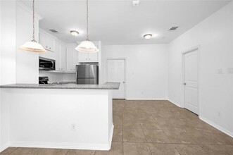 6122 W Mt Houston Rd in Houston, TX - Building Photo - Building Photo