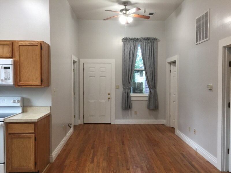 2513 Annunciation St in New Orleans, LA - Foto de edificio