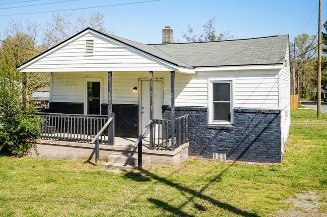 650 Montgomery St in Burlington, NC - Building Photo - Building Photo