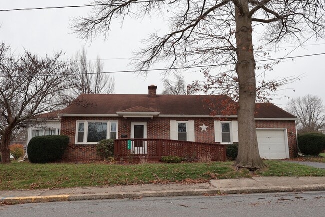 property at 202 N Grant St