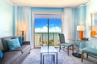 455 Grand Bay Dr-Unit -1025 in Key Biscayne, FL - Building Photo - Building Photo