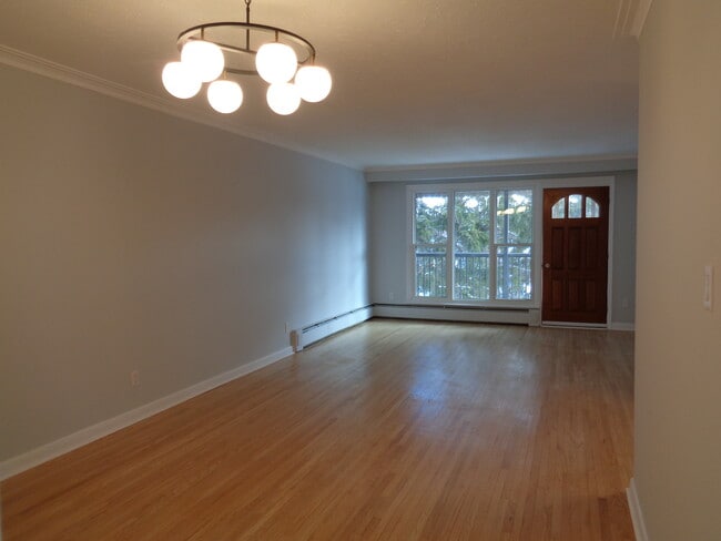 property at 156 Overbrook Pl