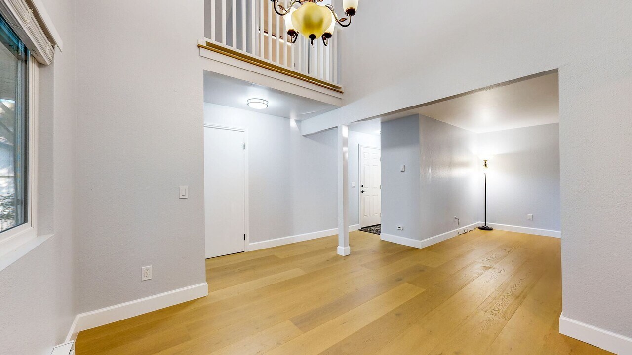 6462 Meadow Pines Ave in Rohnert Park, CA - Building Photo