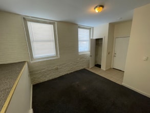 41 Academy St-Unit -b2 in Amsterdam, NY - Building Photo - Building Photo