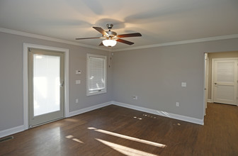 516 Flats in Salisbury, NC - Building Photo - Interior Photo