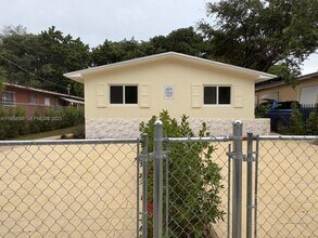5480 NW 4th Ave in Miami, FL - Building Photo - Building Photo