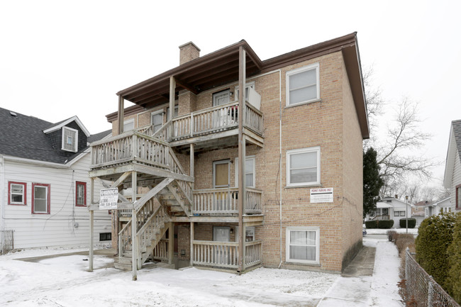 1937 S 17th Ave in Broadview, IL - Foto de edificio - Building Photo