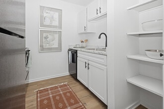 ReNew High Ridge in Fitchburg, WI - Building Photo - Building Photo