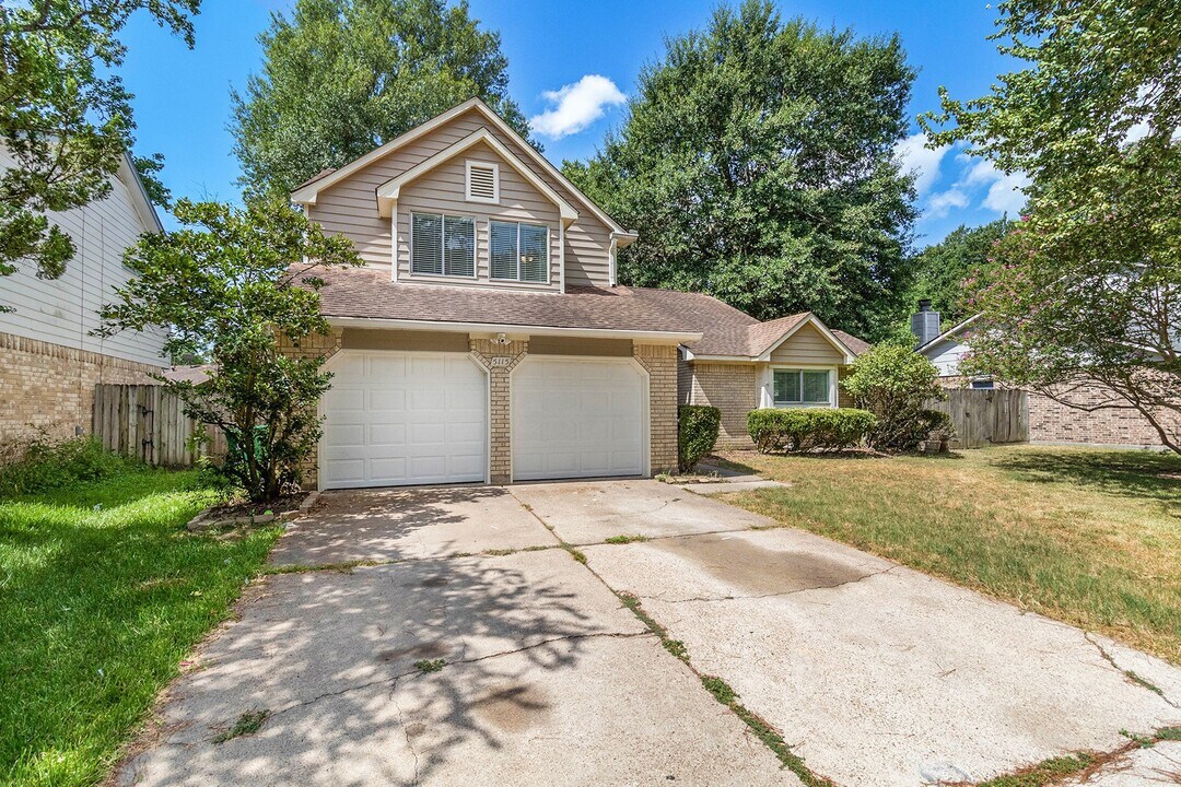 5115 Shady Gardens Dr in Houston, TX - Building Photo