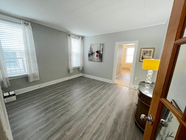 47 Liberty Ave, Unit 3 in Jersey City, NJ - Building Photo - Building Photo