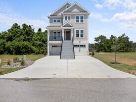 609 Cannonsgate Dr in Newport, NC - Building Photo
