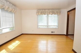 48 Delemere Blvd in Fairport, NY - Building Photo - Building Photo