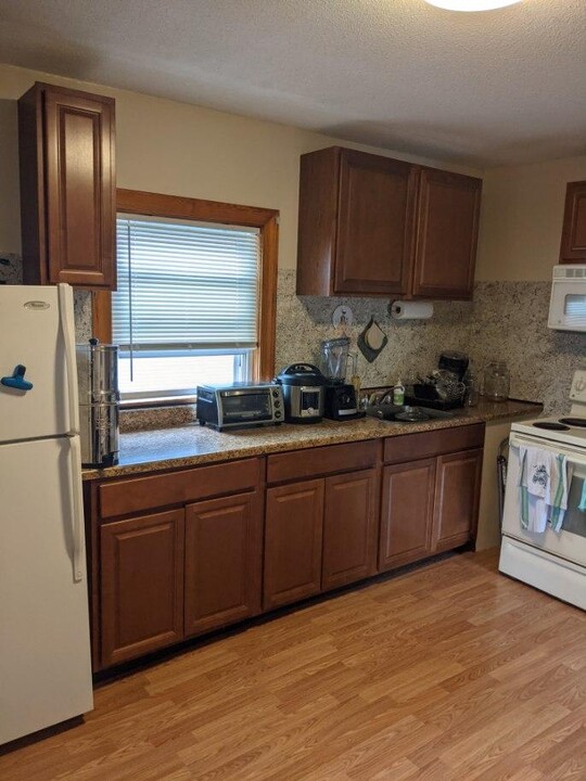 32 Cherry St in Waltham, MA - Building Photo