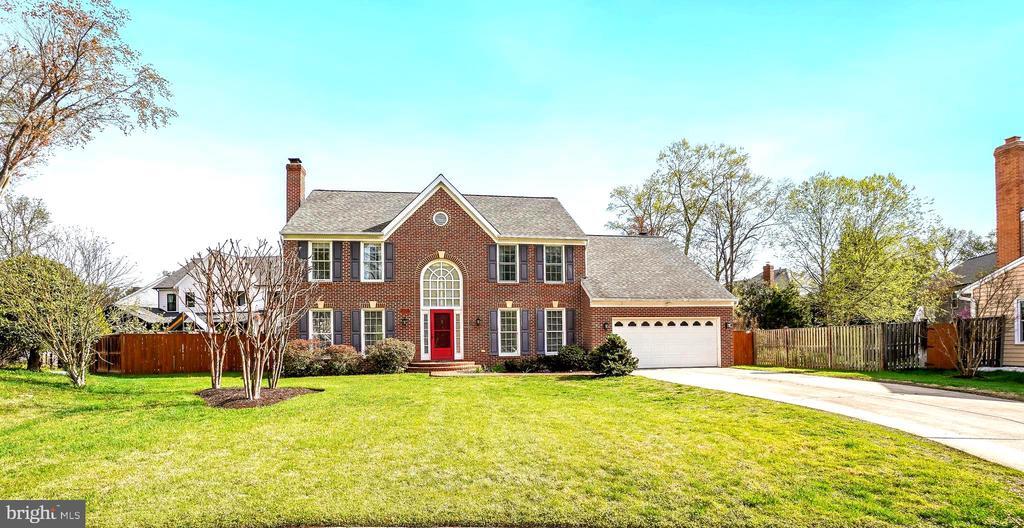 8212 Collingwood Ct in Alexandria, VA - Building Photo