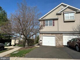 445 Fort Hill Cir in Fort Washington, PA - Building Photo