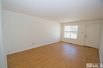 13162 Blue Sage Ct in Reno, NV - Building Photo - Building Photo
