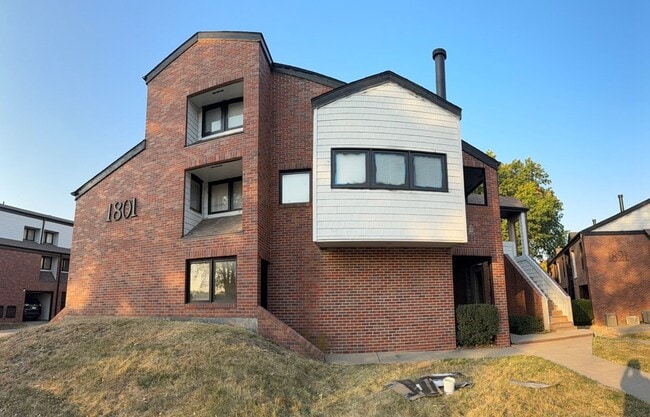 property at 1801 Ridgehaven Ct
