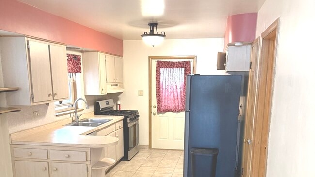 7121 W Foster Pl in Chicago, IL - Building Photo - Building Photo