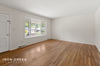 59 Starmount Dr in Asheville, NC - Building Photo - Building Photo