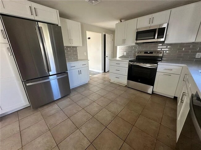 74 Lake St, Unit 74 Lake st in Cranston, RI - Building Photo - Building Photo