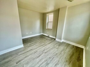 304 Campbell St, Unit 306 in Mckees Rocks, PA - Building Photo - Building Photo