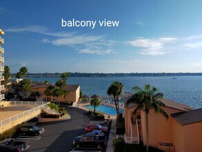 7432 Sunshine Skyway Ln S, Unit 502 in St. Petersburg, FL - Building Photo - Building Photo