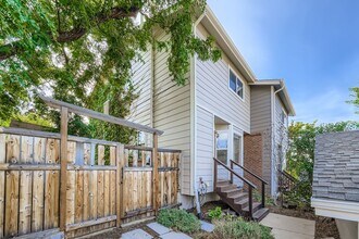 1608 Secrest St in Golden, CO - Foto de edificio - Building Photo
