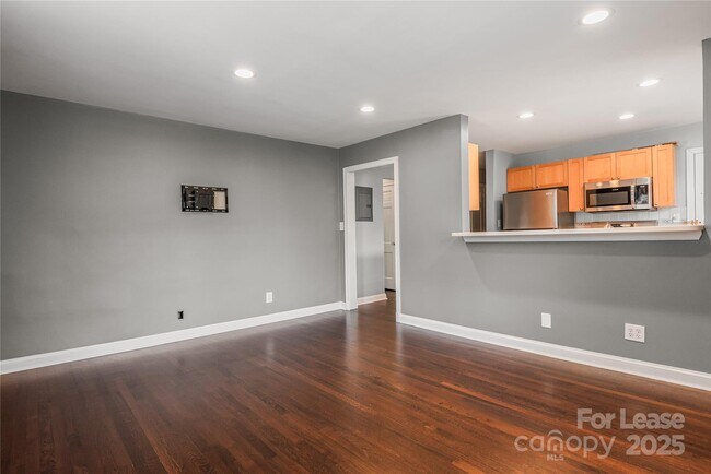107 S Laurel Ave in Charlotte, NC - Building Photo - Building Photo