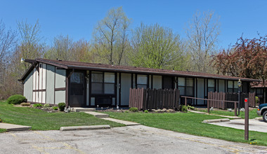 Dartmouth Place Apartments in Geneva, OH - Building Photo - Building Photo