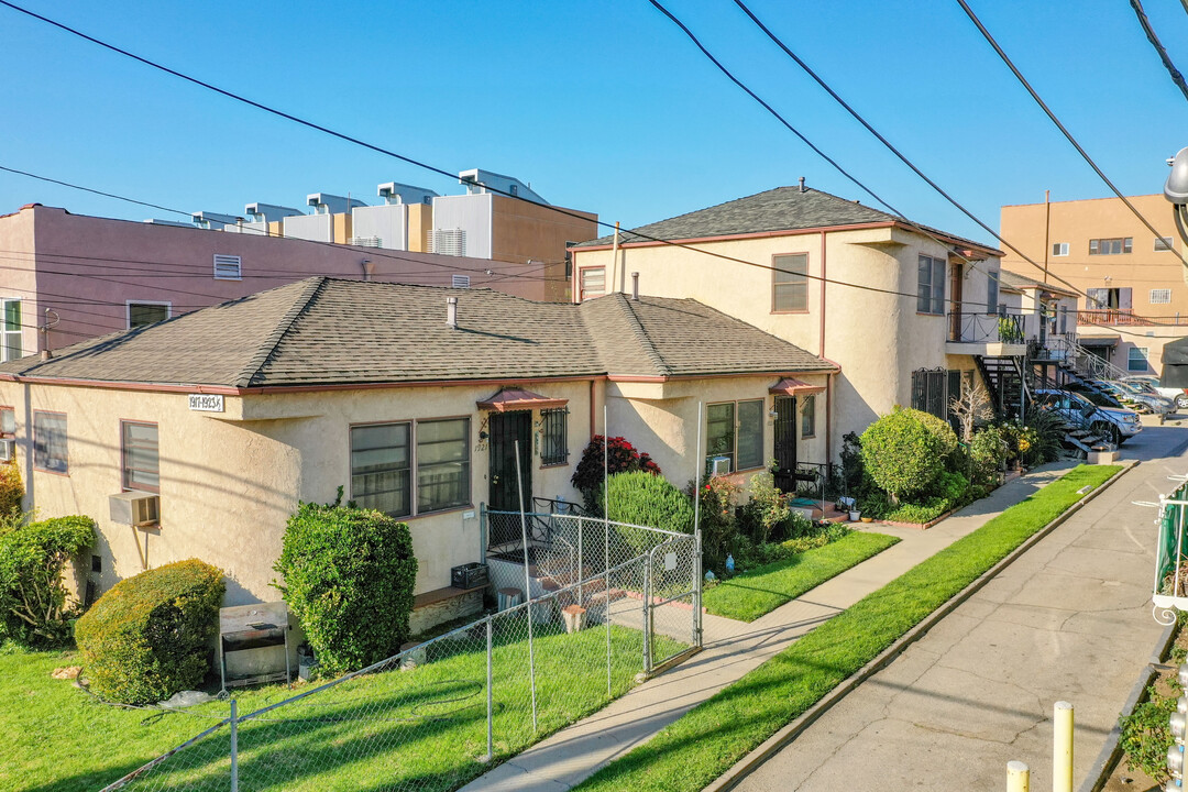 1917 Santa Ynez St in Los Angeles, CA - Building Photo